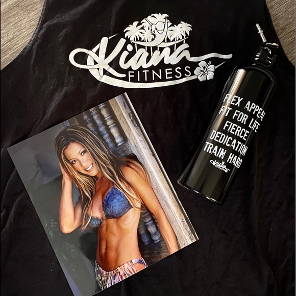NWT Bundle: 🖤 Muscle Tank + Bottle + Signed Photo - Picture 1 of 2